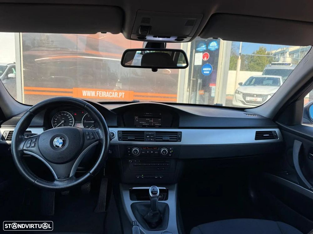 BMW 318 d Blue Performance - 44