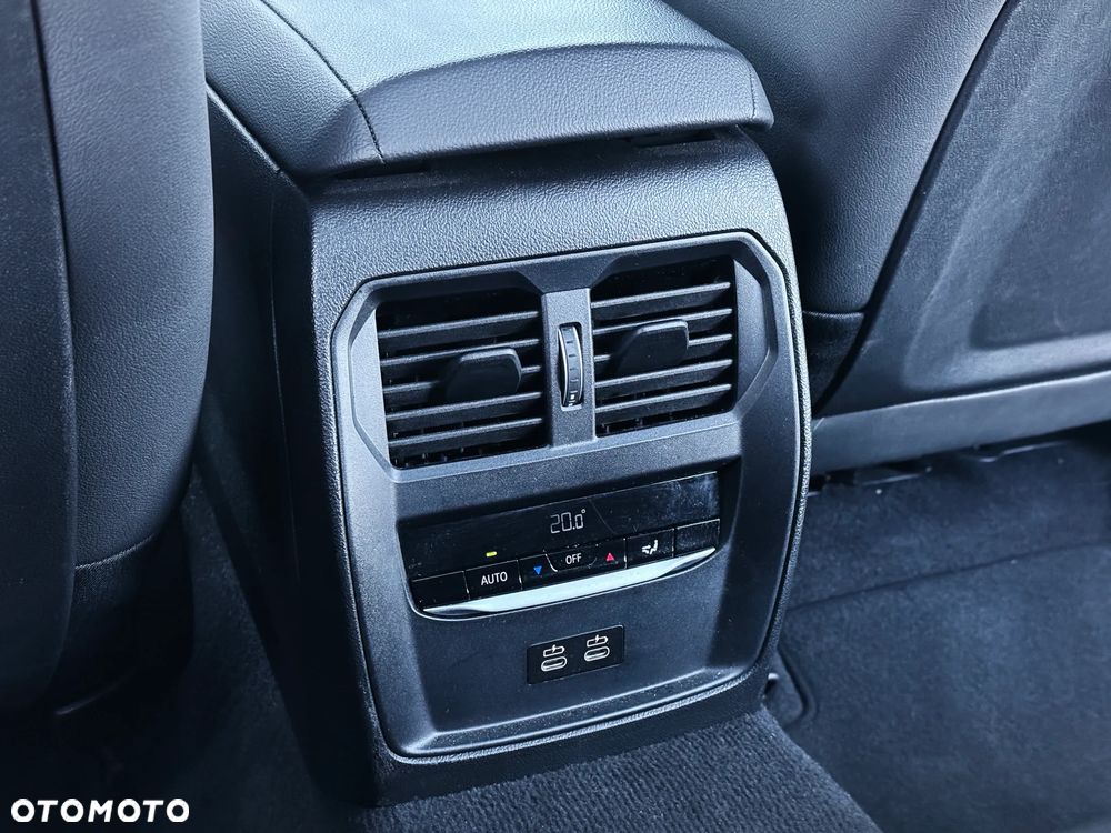 BMW Seria 3 320d xDrive M Sport Sport - 32