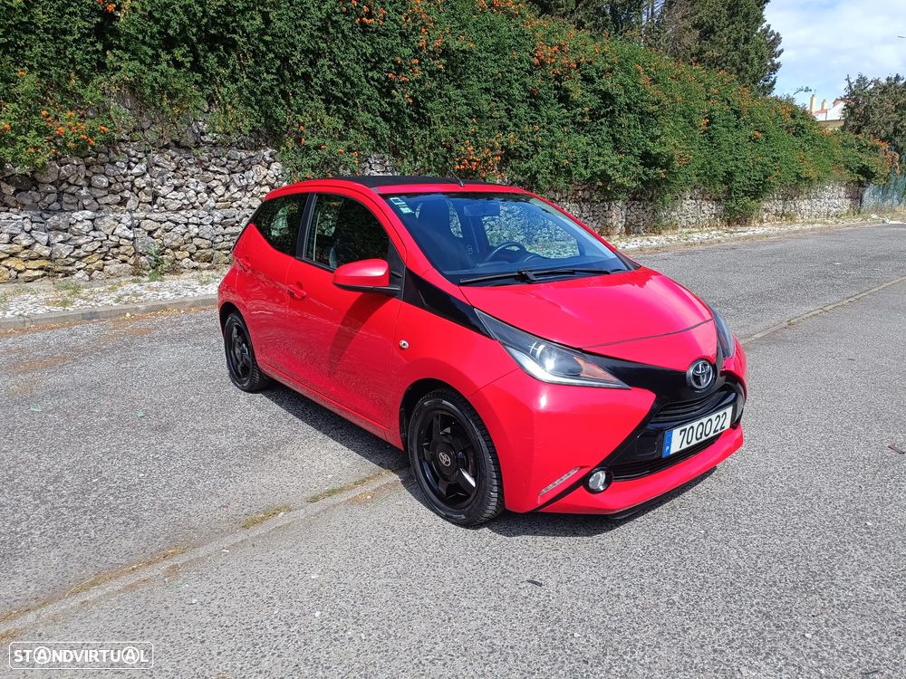 Toyota Aygo 1.0 X-Wave - 1