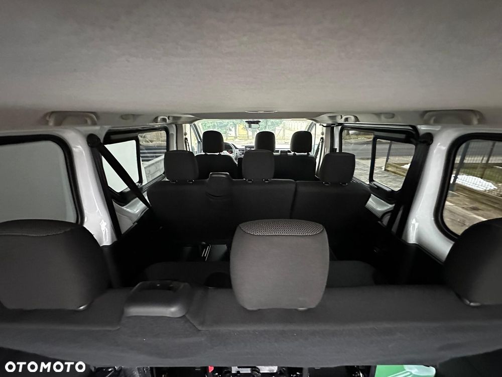 Renault Trafic 2.0 dCi Escapade - 20