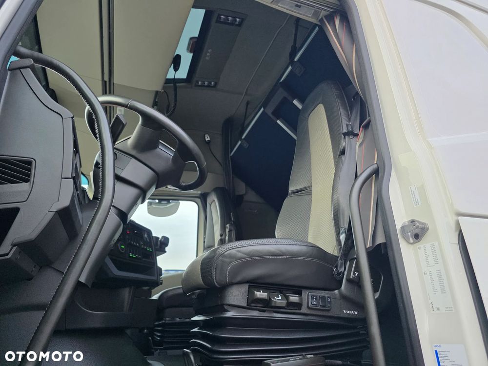 Volvo FH500/EURO6/ADR/FULL LED/ZŁOTY KONTAKT/SPROWADZONE Z NIEMIEC - 22