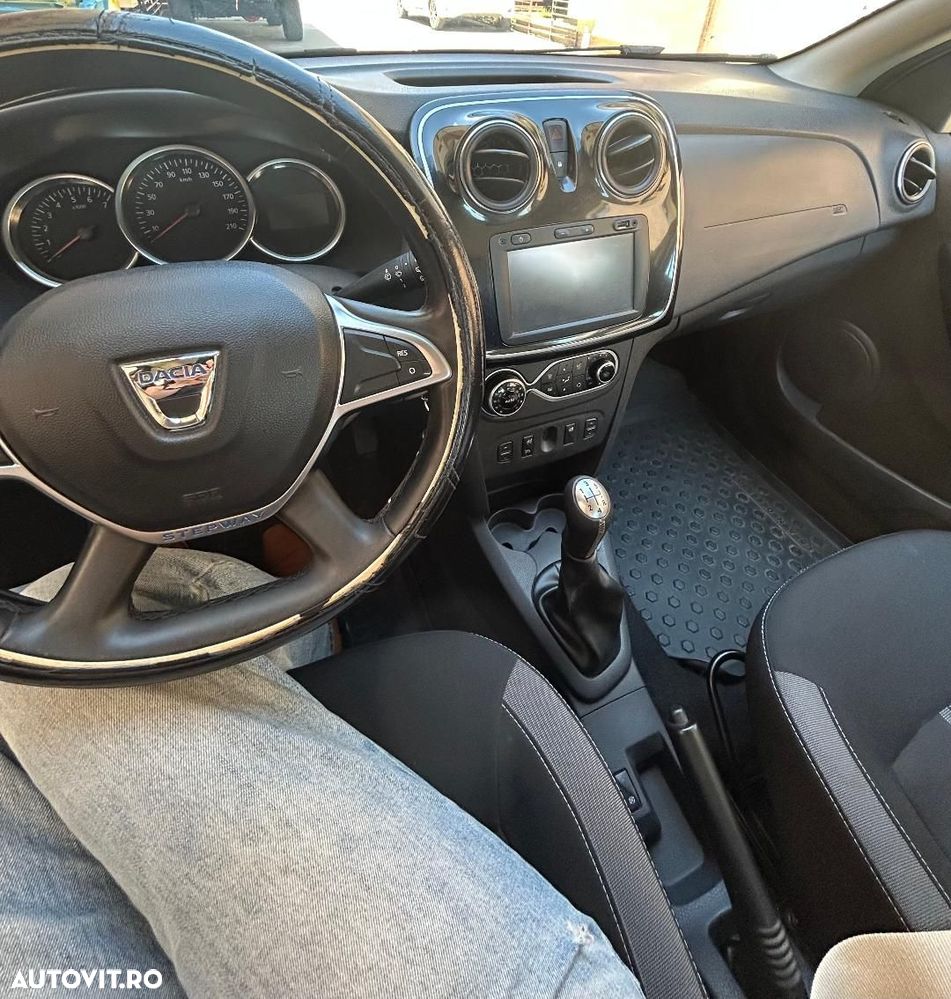Dacia Sandero - 8