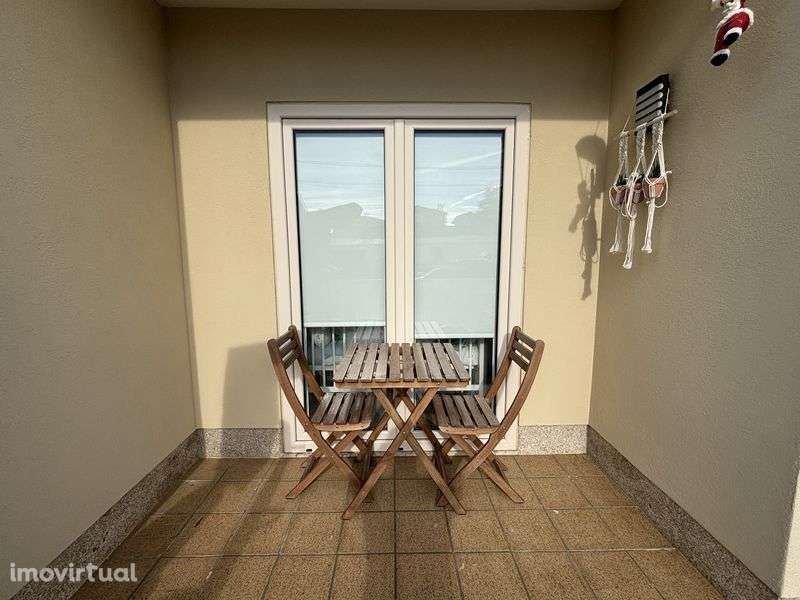 T1 800m da praia de Salgueiros - Grande imagem: 3/12