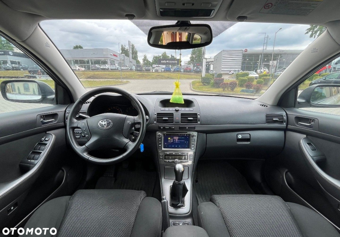 Toyota Avensis - 14