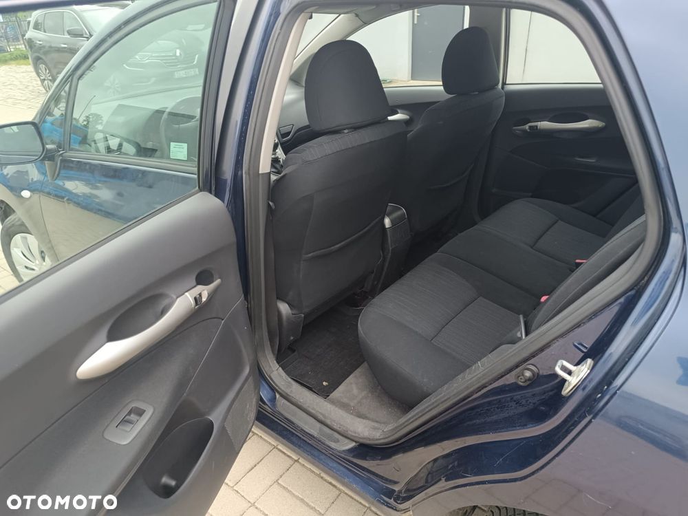 Toyota Auris 2.0 D-4D Luna - 7