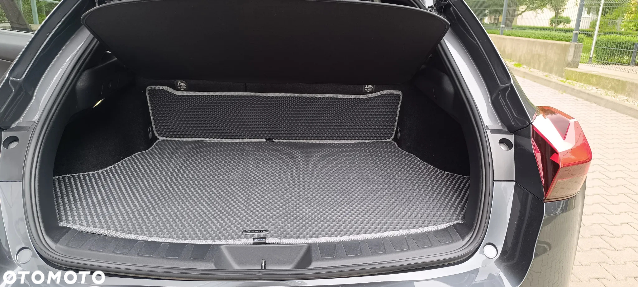 Lexus UX 250h GPF F Impression 2WD - 18