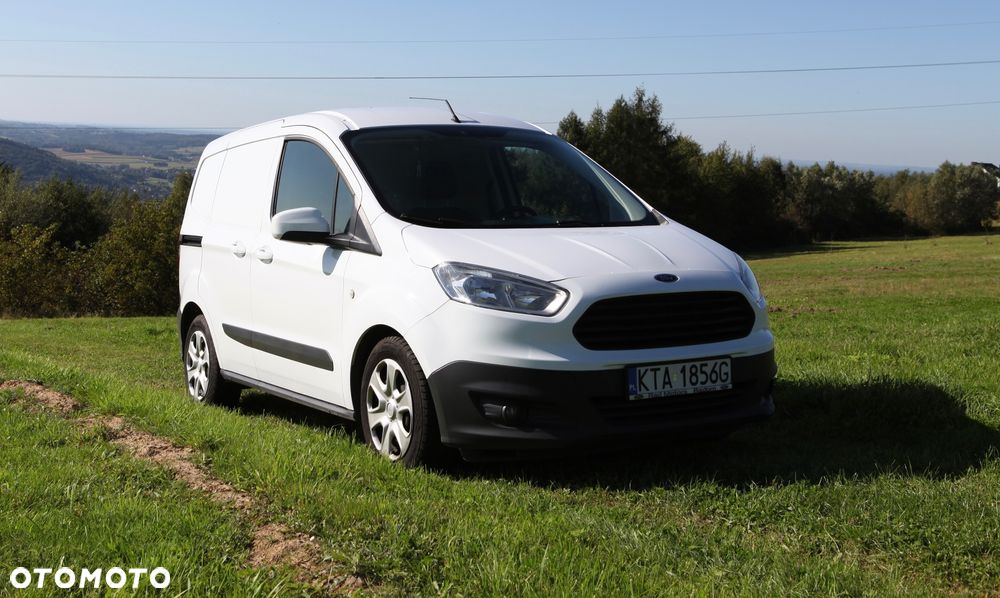 Ford Transit Courier - 2