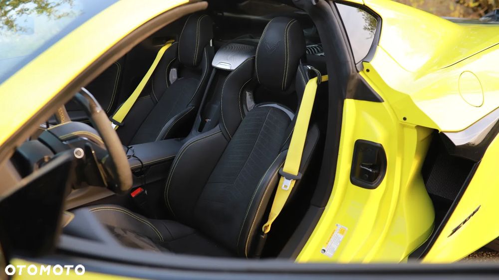 Chevrolet Corvette - 14