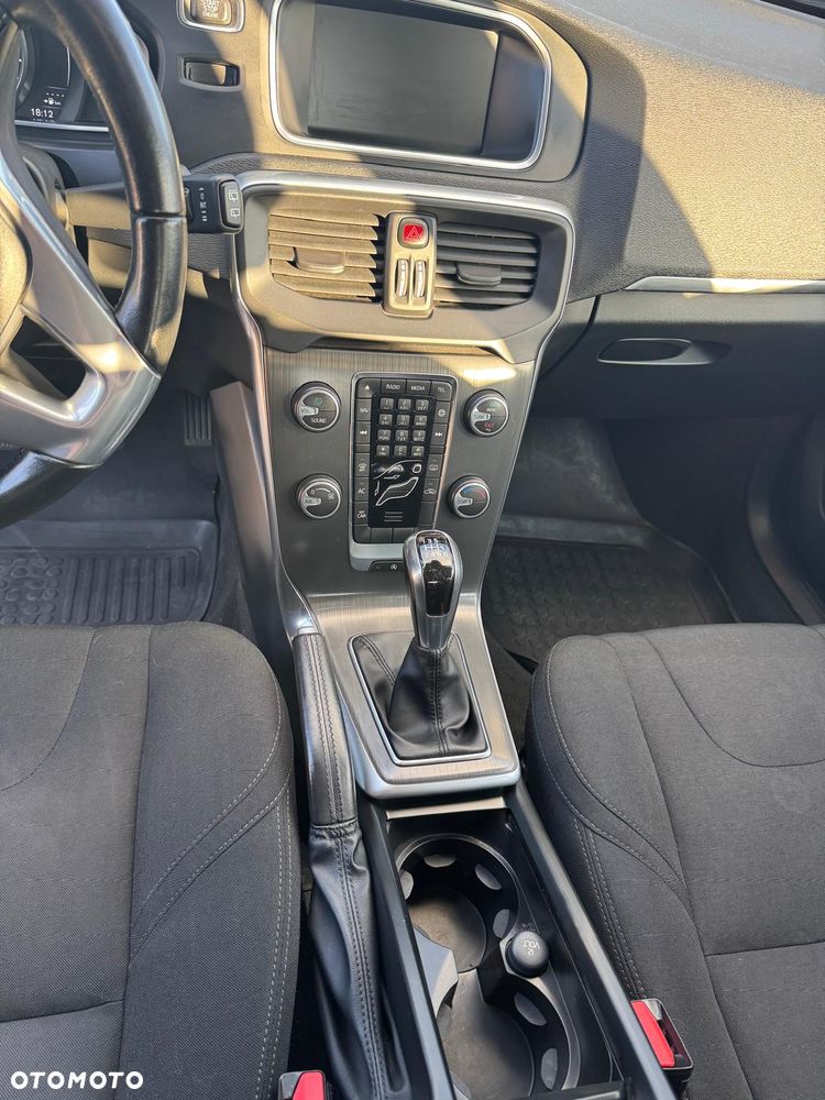 Volvo V40 T2 Kinetic - 12