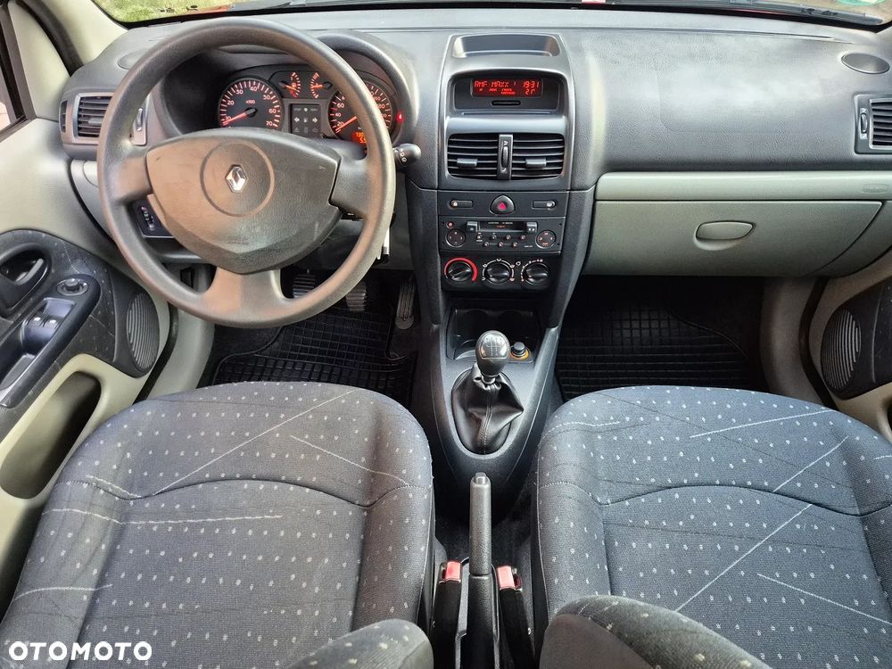Renault Clio - 27