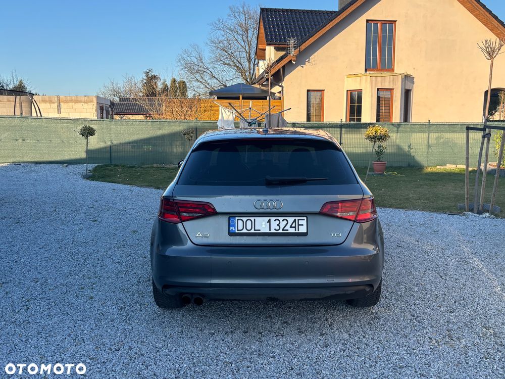 Audi A3 Sportback 2.0 TDI Ambiente - 5
