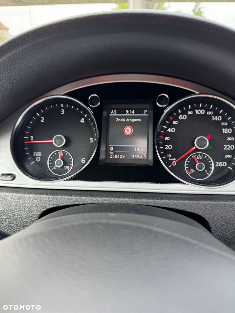 Volkswagen Passat 2.0 TDI Highline DSG - 11