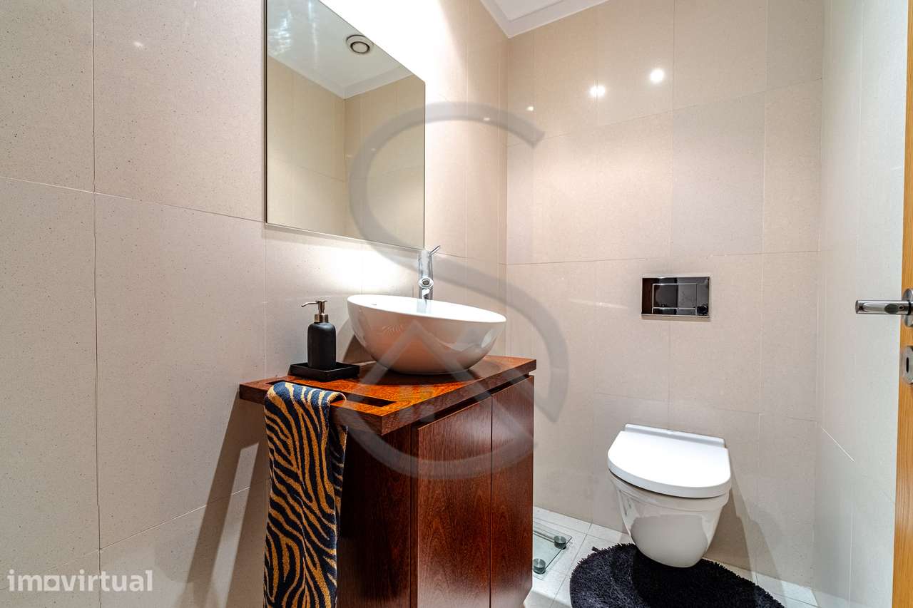 Apartamento T3 de Luxo em Vilar do Paraíso e Mafamude - Grande imagem: 4/36