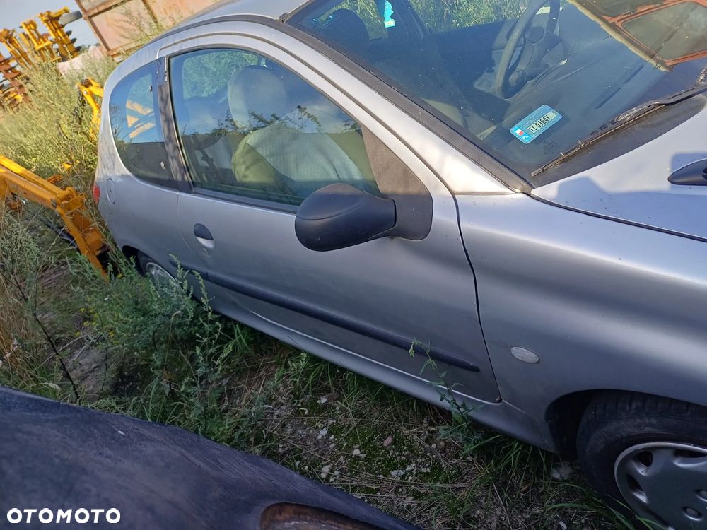 Peugeot 206 1.4 benzyna na części - 3