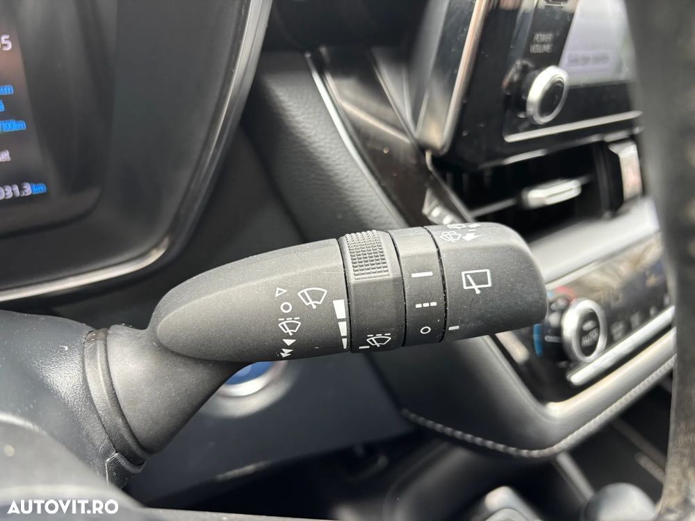 Toyota Corolla 1.8 HSD Business - 21