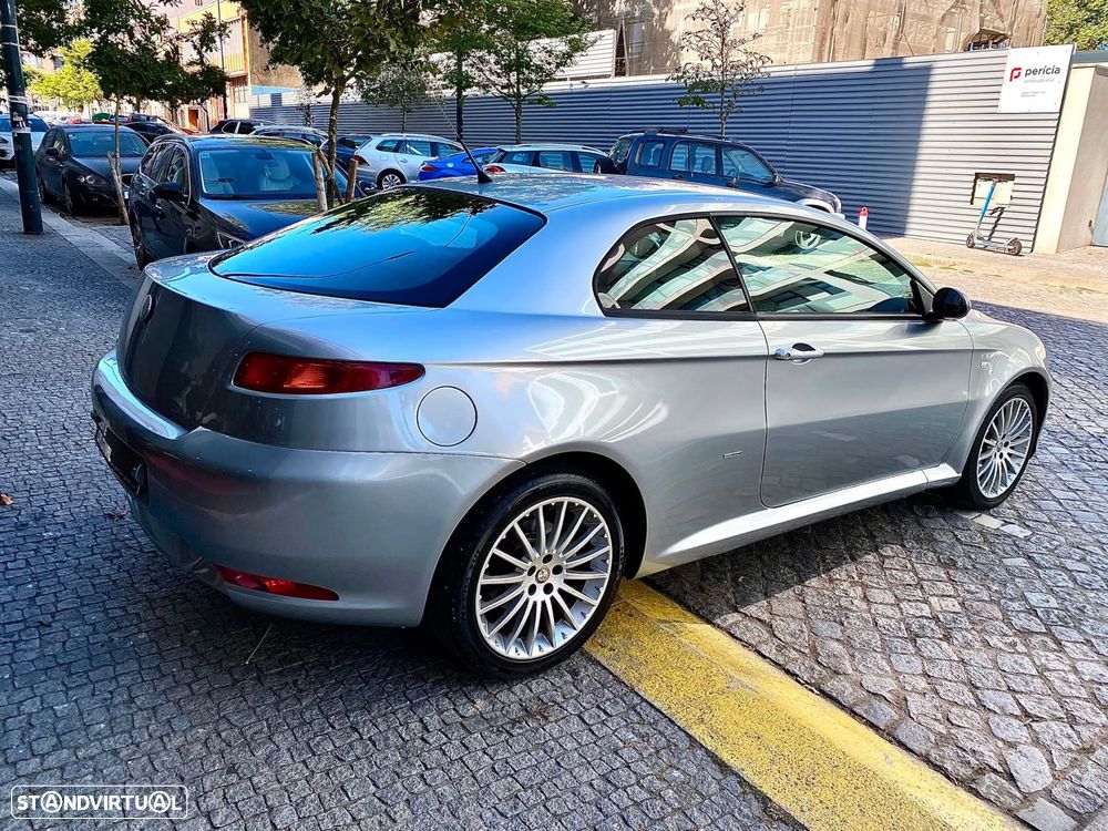 Alfa Romeo GT 1.9 JTD M-JET - 7