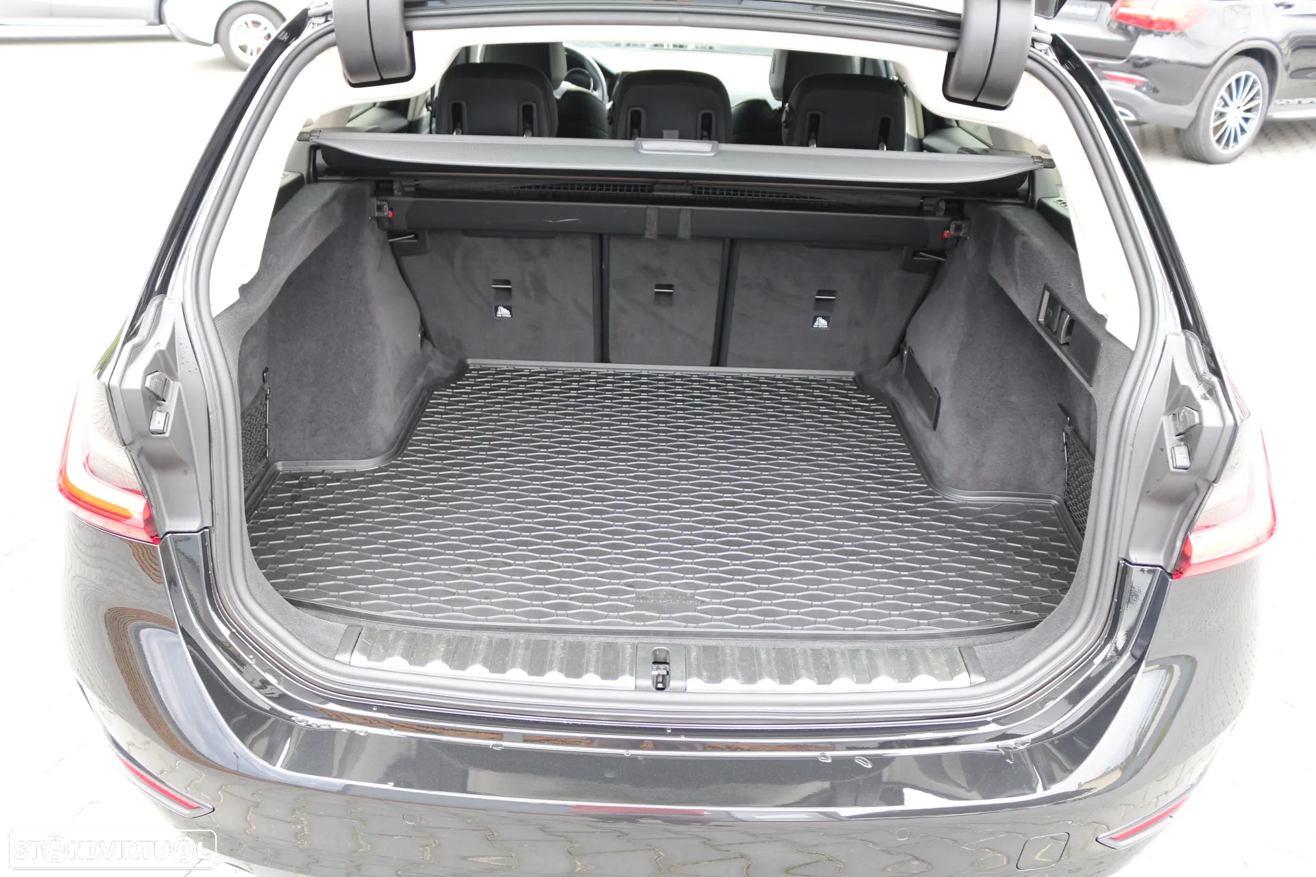 BMW 320 d Touring Line Sport Auto - 39