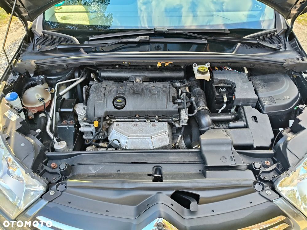 Citroën C4 VTi 120 Exclusive - 25