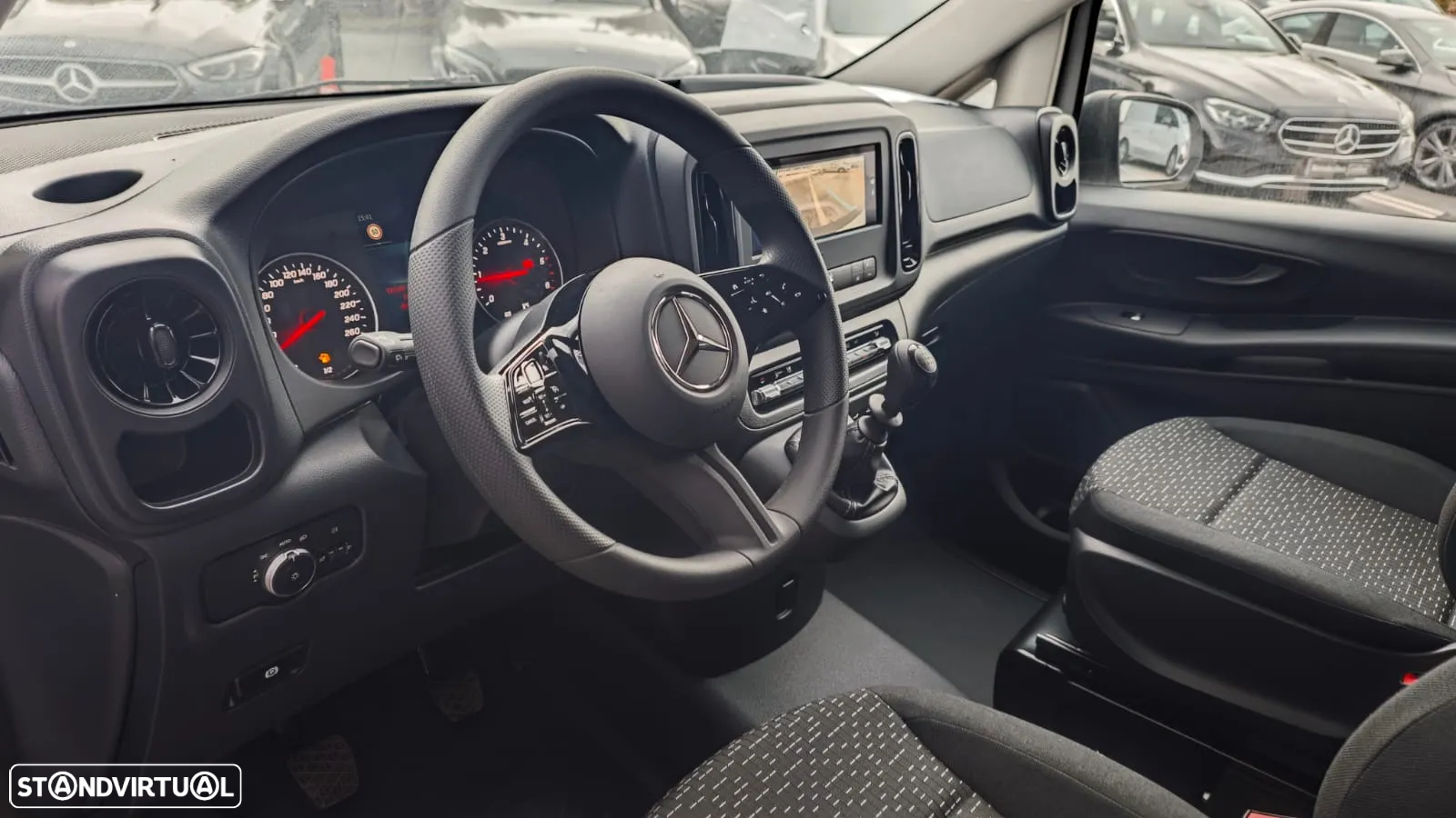 Mercedes-Benz Vito 114 Furgão Standard - 11