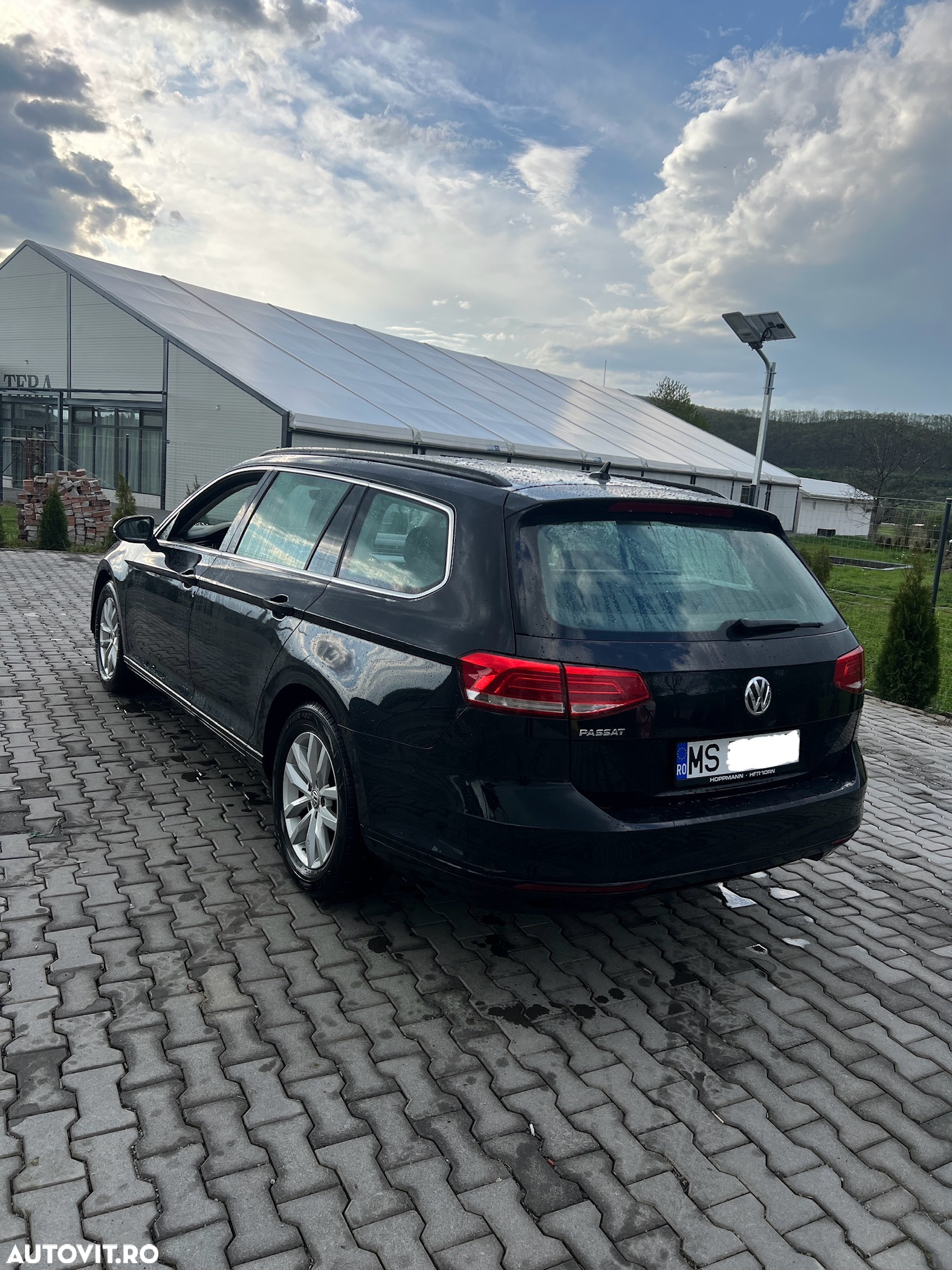 Volkswagen Passat Variant 2.0 TDI DSG Highline - 3
