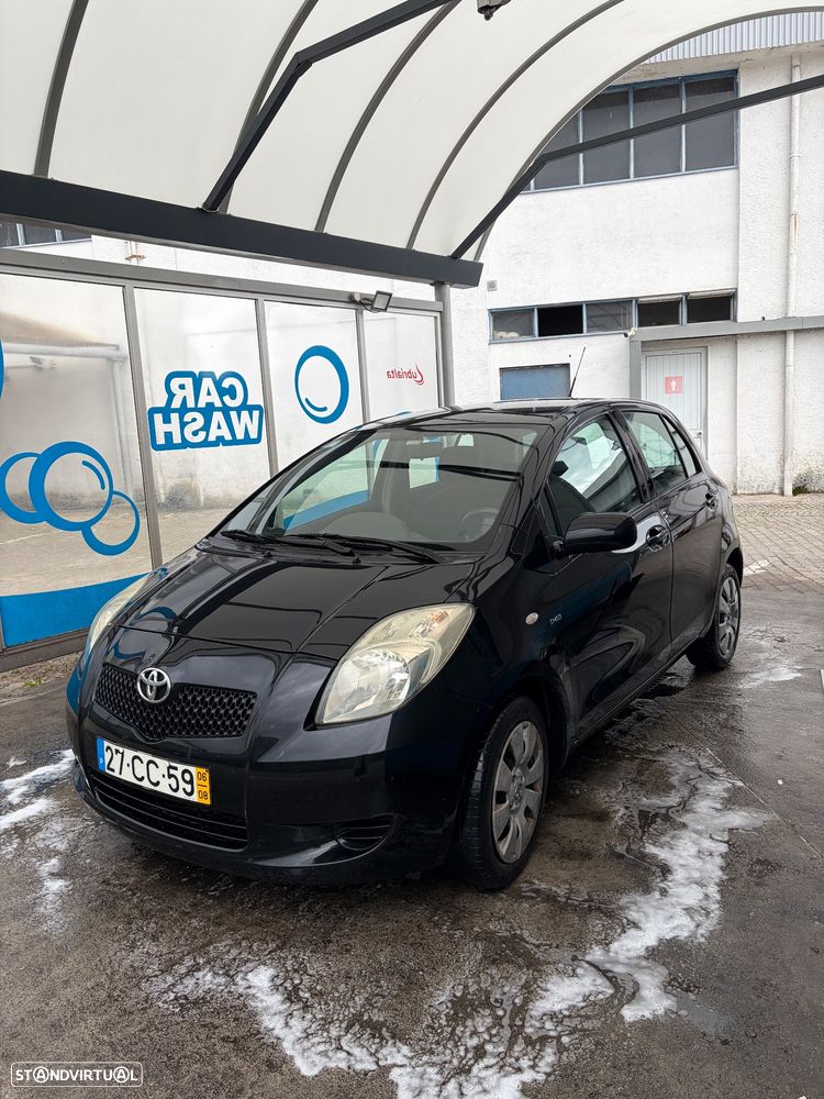 Toyota Yaris - 1