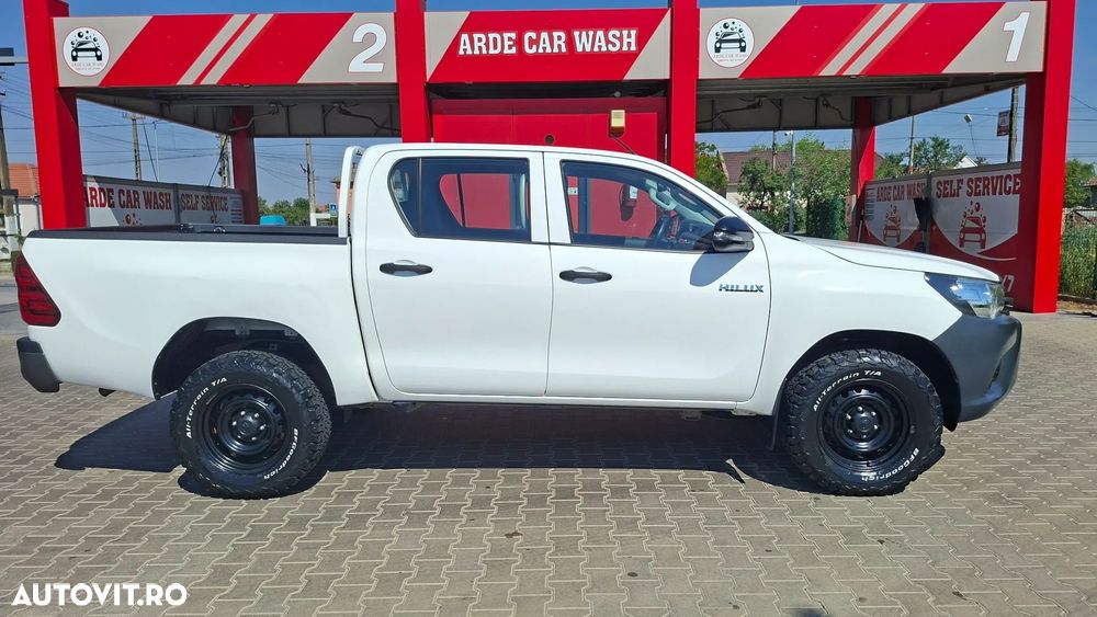 Toyota Hilux - 4