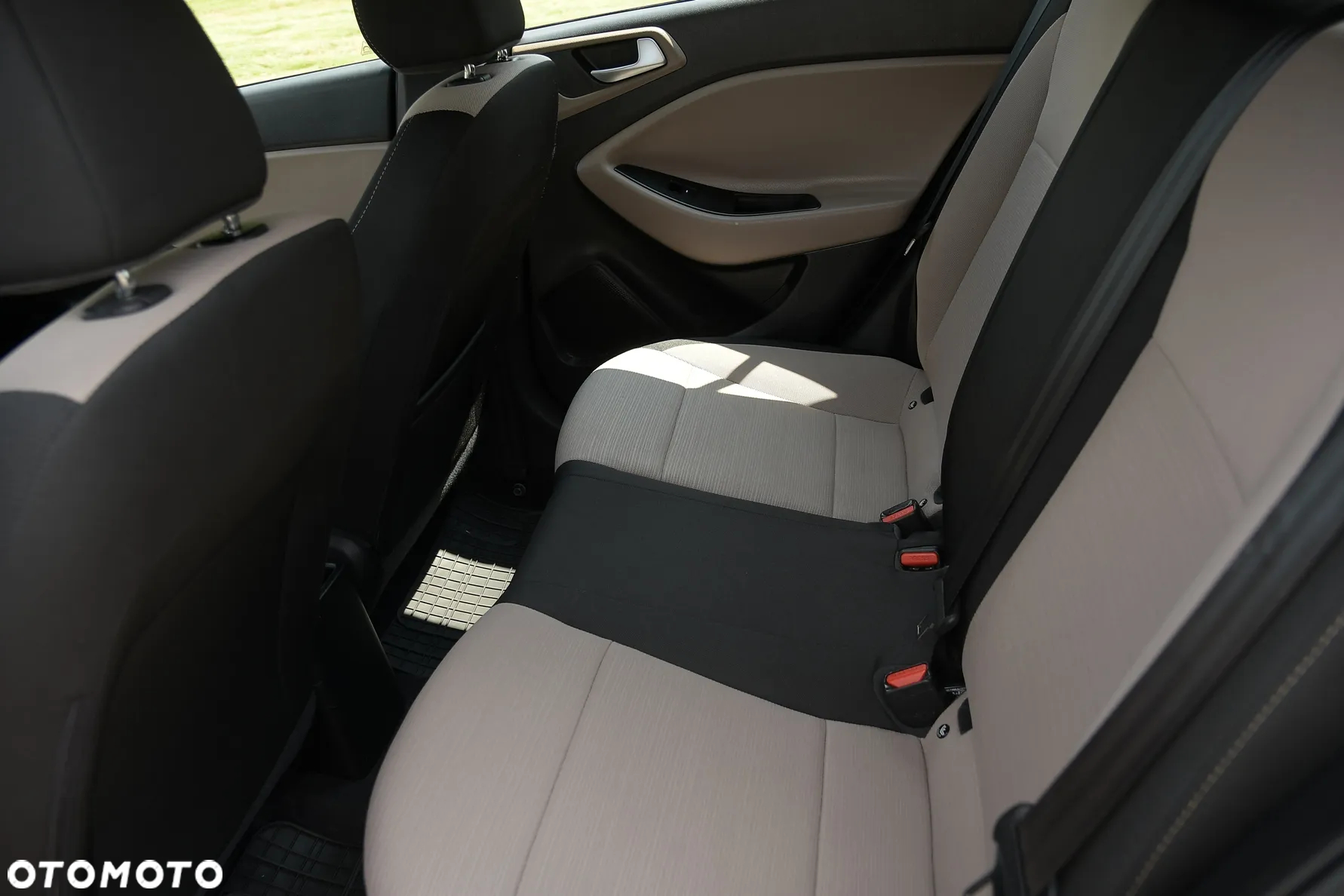 Hyundai i20 - 25