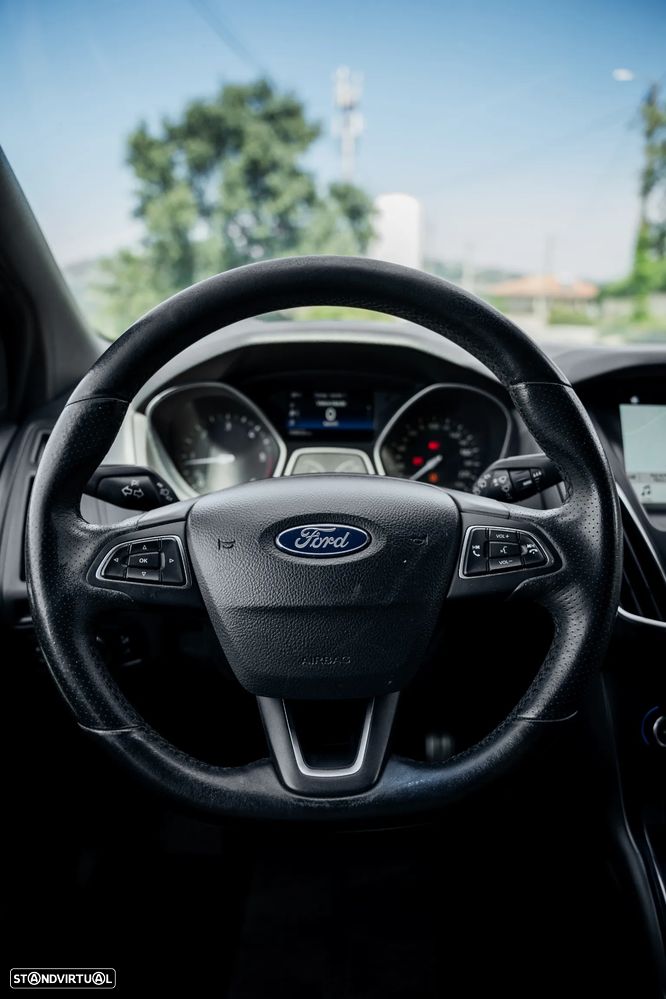 Ford Focus 1.5 TDCi ST-Line - 31