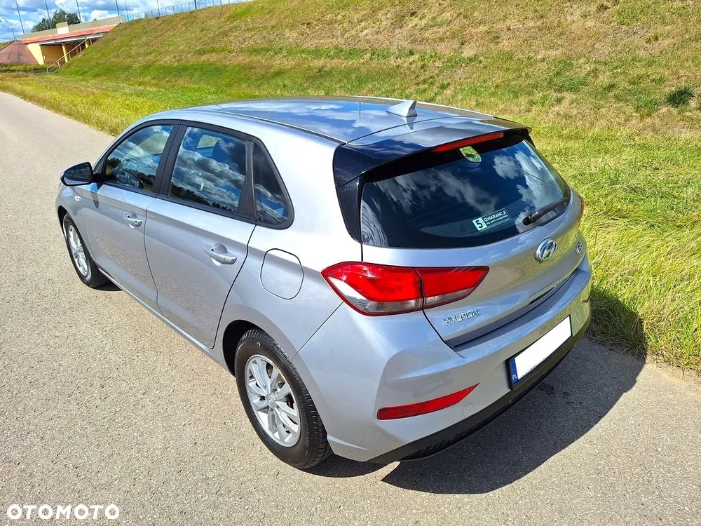 Hyundai i30 1.5 DPI Classic + - 17