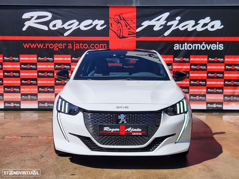 Peugeot 208 2022 photo 2
