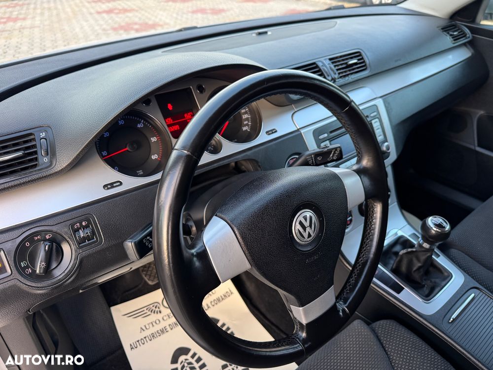 Volkswagen Passat 1.9 TDI Comfortline - 10
