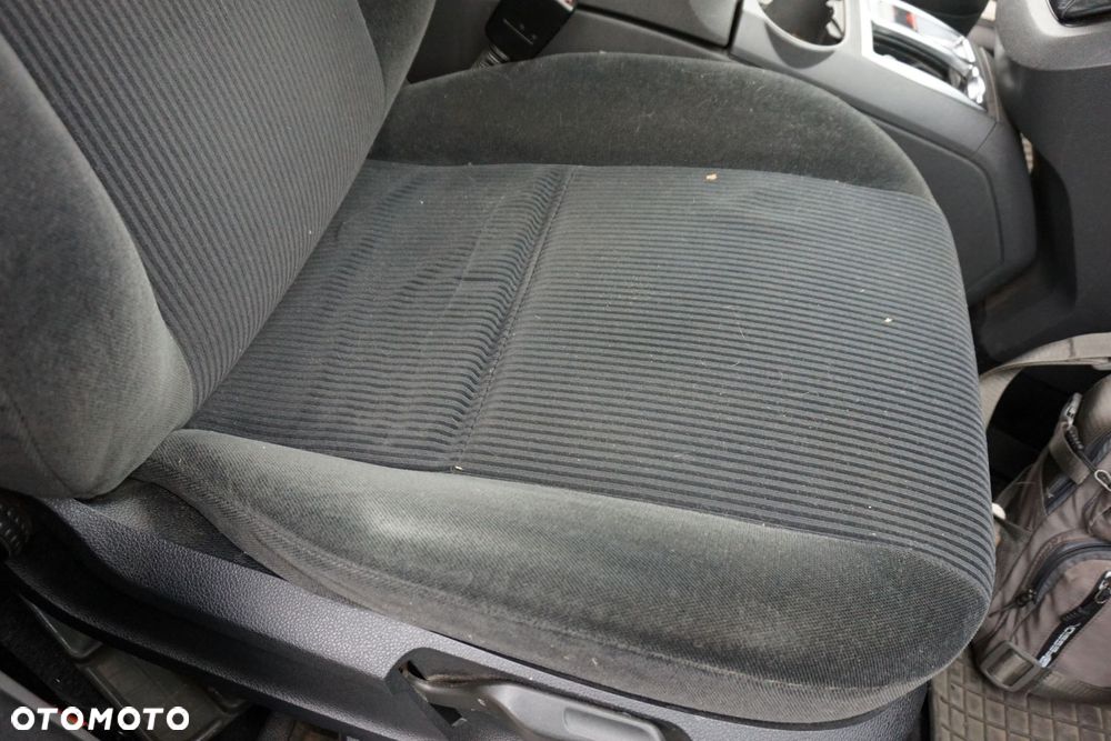 FOTEL PRZEDNI PRAWY FOCUS C-MAX  FORD 2003-2007 - 2