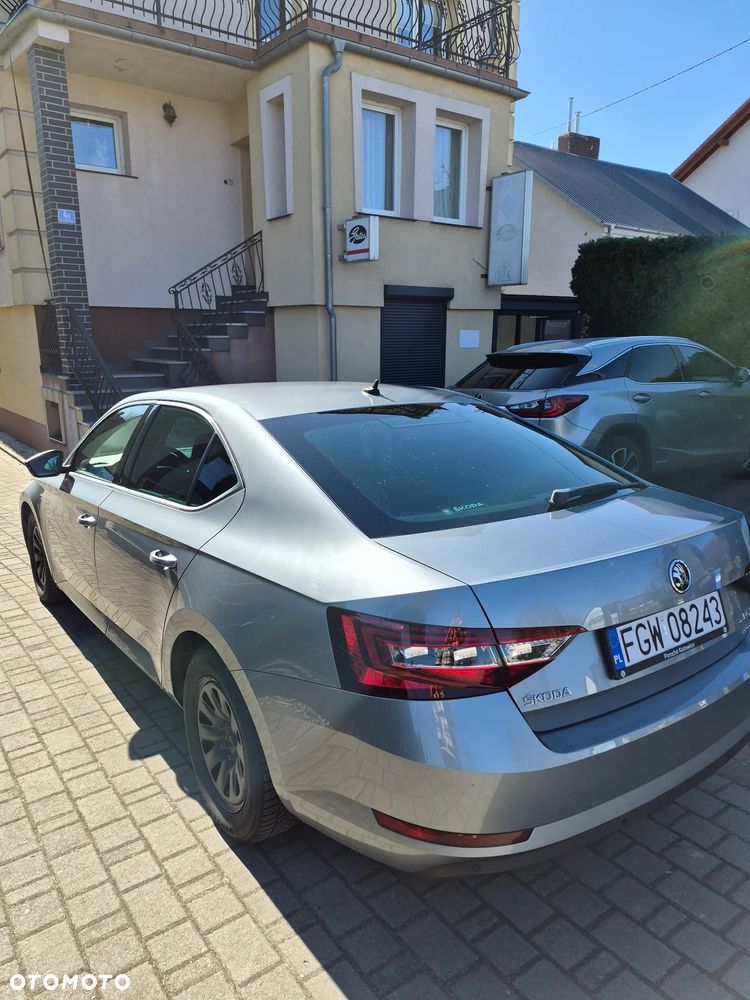 Skoda Superb 2.0 TDI SCR 4x4 L&K DSG - 6