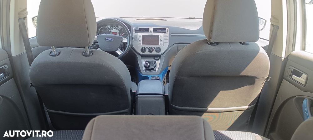 Ford Kuga 2.0 TDCi 4x4 Titanium - 12