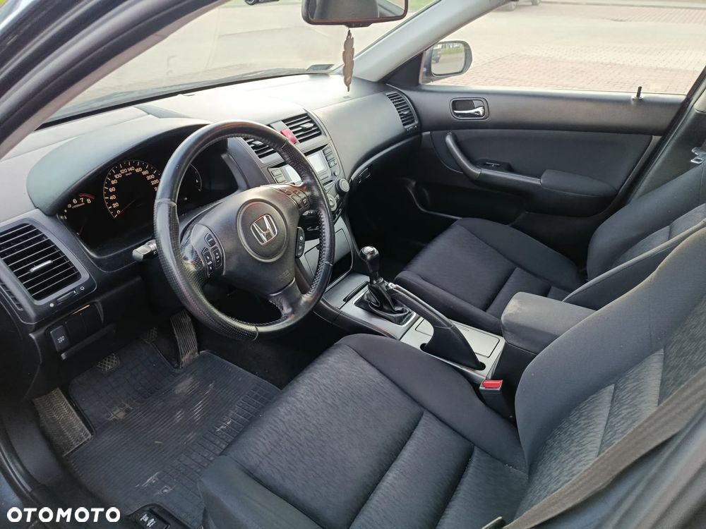 Honda Accord 2.0 Executive - 6