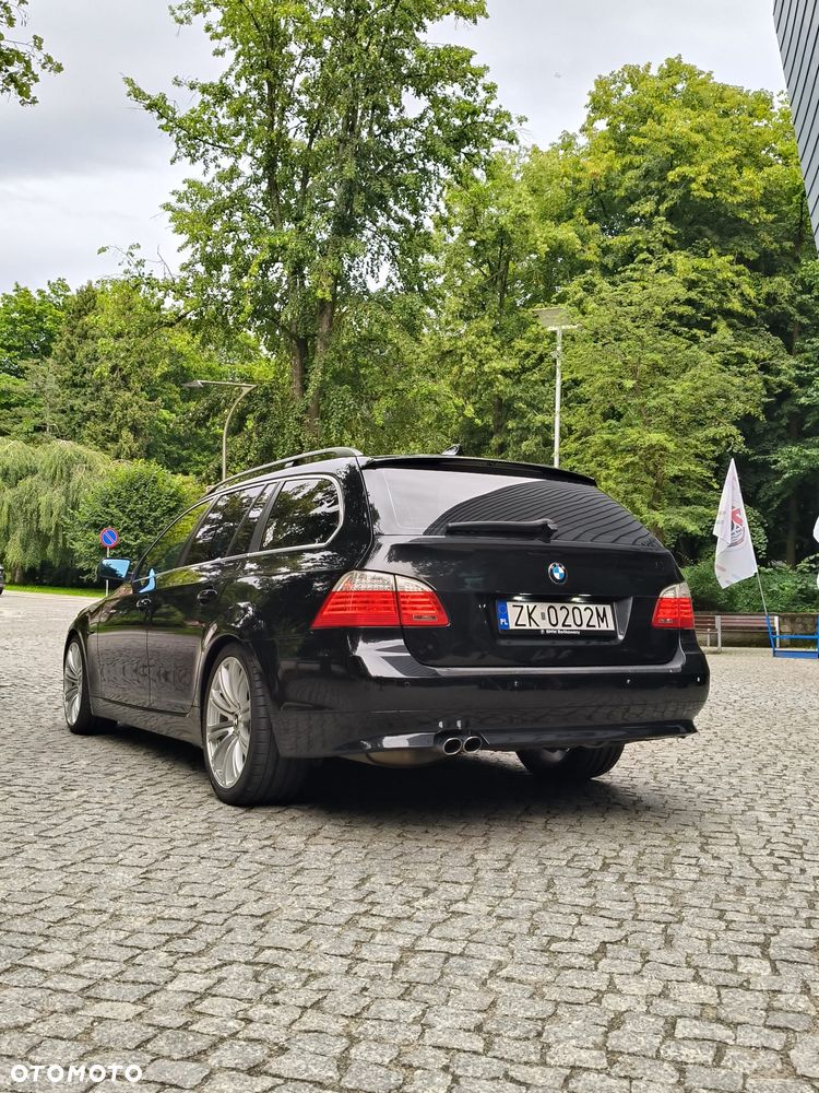 BMW Seria 5 525d - 5