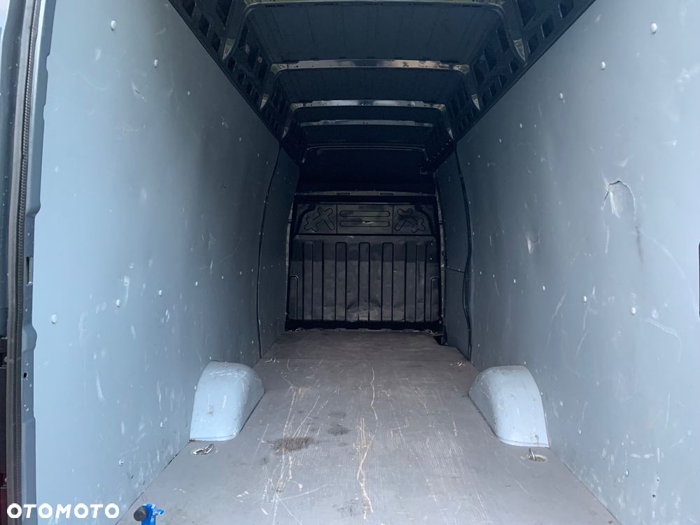 Iveco 35S18 RAMPA ZAŁADUNKOWA  L4H3 Nawigacja Kamera cofania FULL OPCJA Faktura Vat 23% - 22