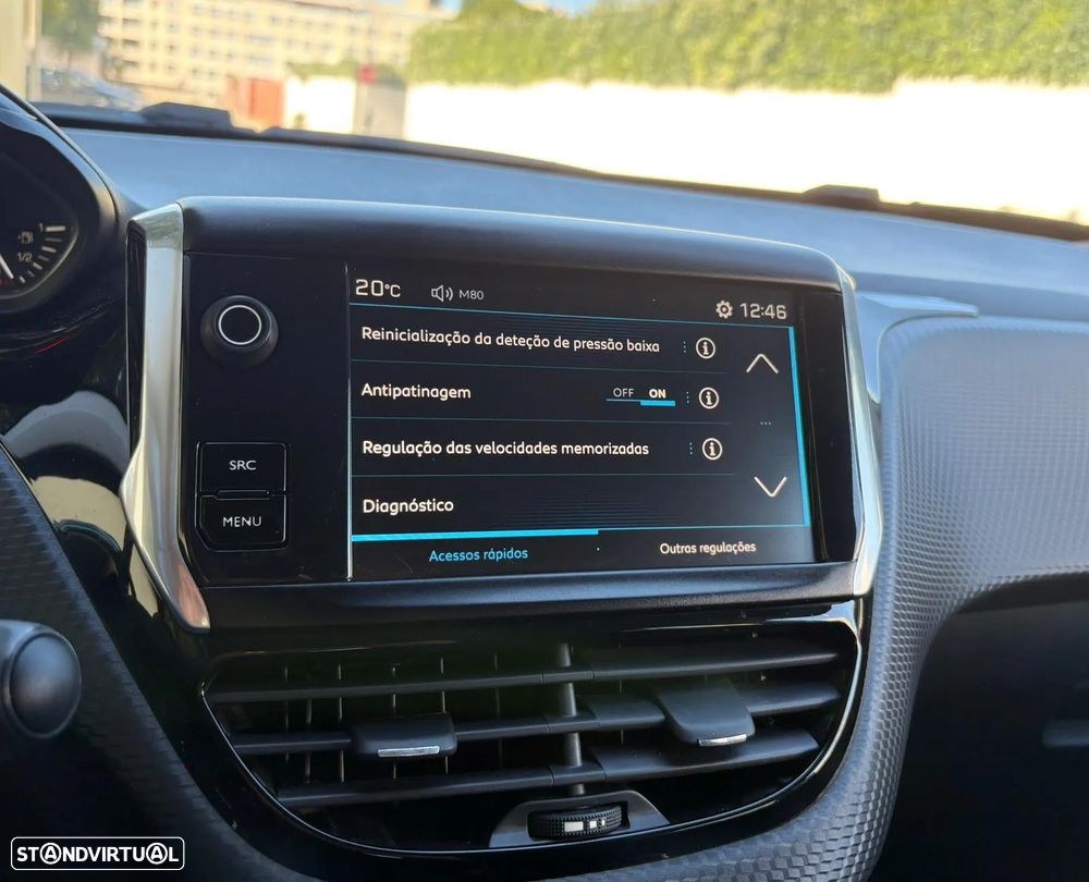 Peugeot 208 1.2 PureTech Style - 28