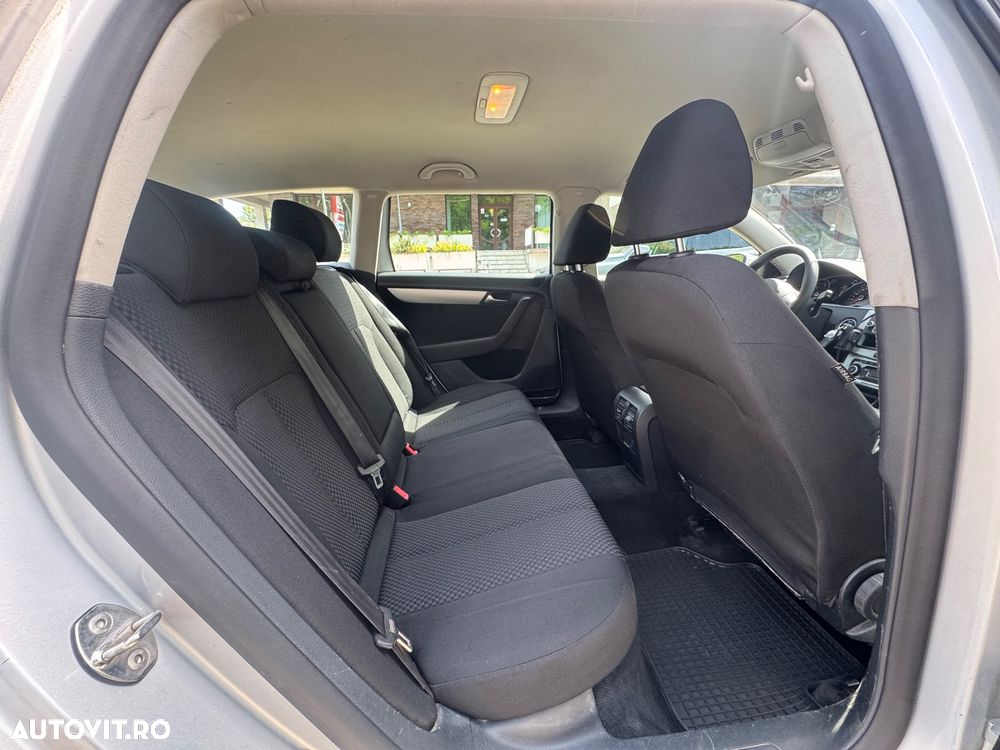 Volkswagen Passat 2.0 Blue TDI SCR Comfortline - 13