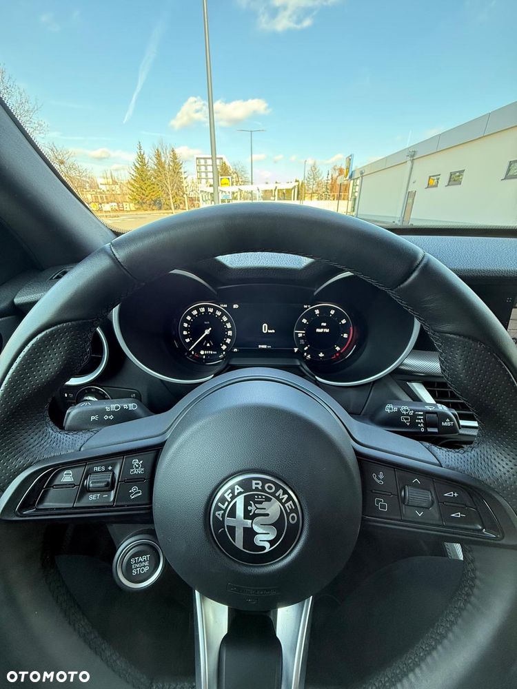 Alfa Romeo Stelvio 2.0 Turbo 16V AT8-Q4 Ti - 12