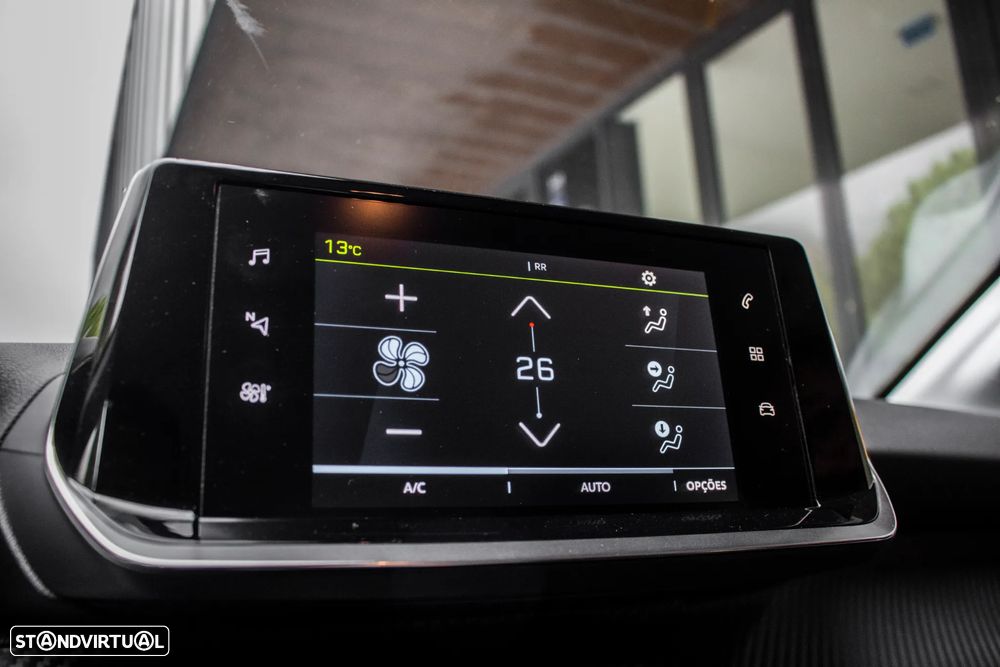 Peugeot e-208 Active Pack - 36