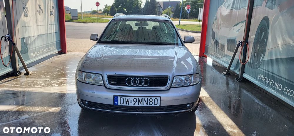 Audi A4 Avant 2.4 Quattro - 12