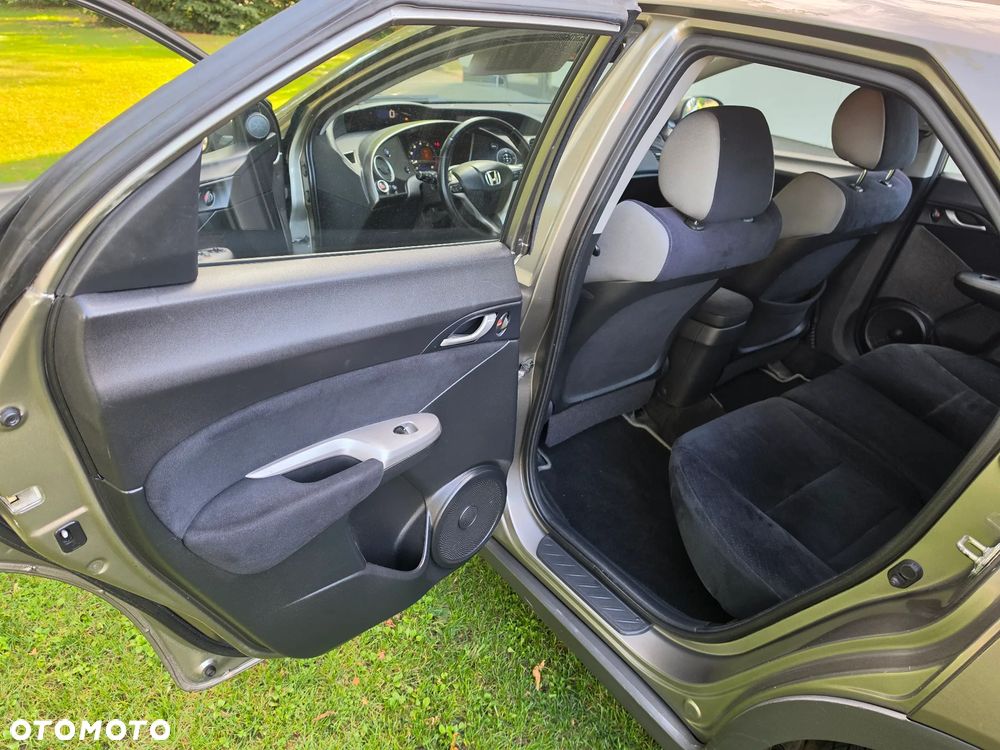Honda Civic 1.8i-VTEC Sport - 21