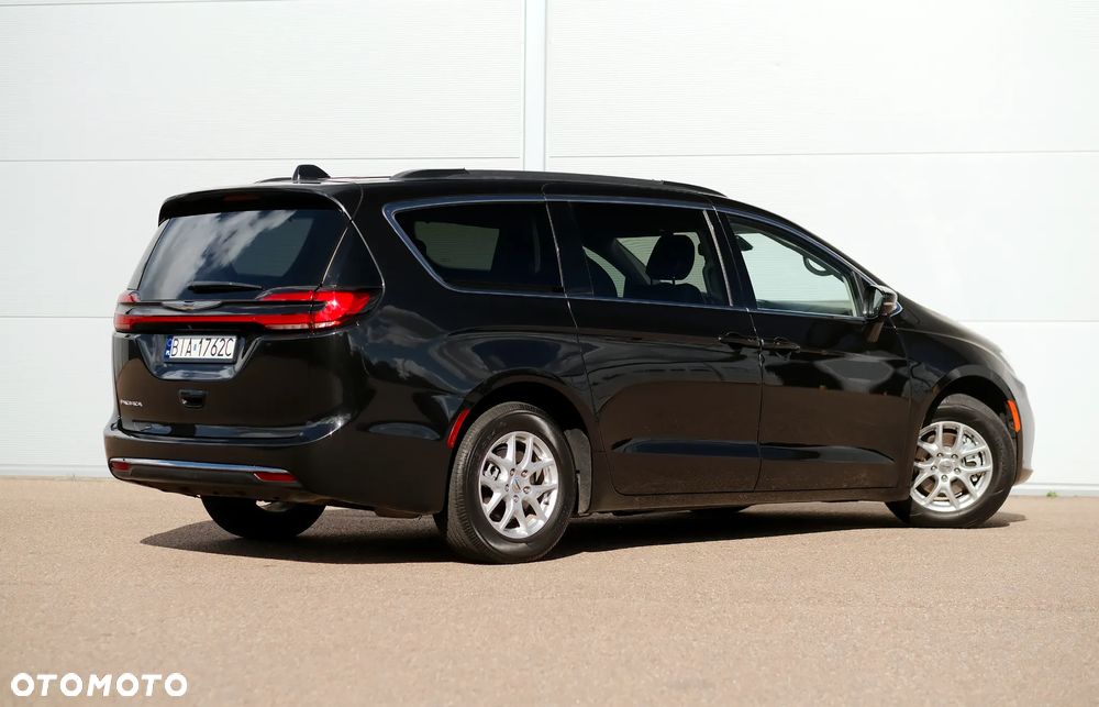 Chrysler Pacifica - 7