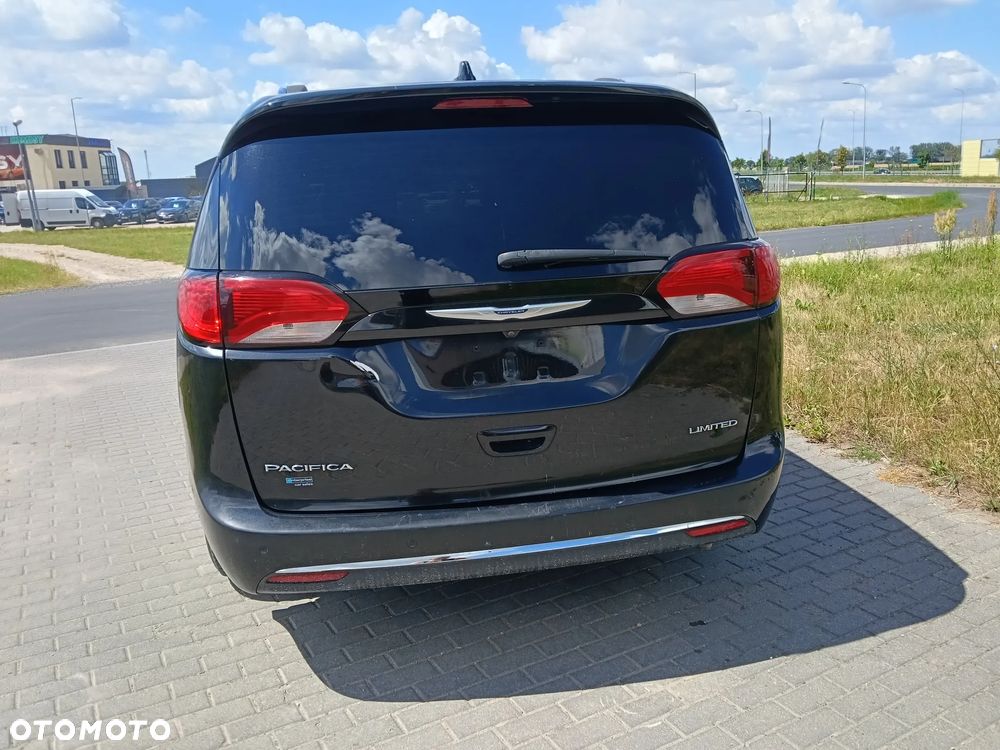 Chrysler Pacifica - 9