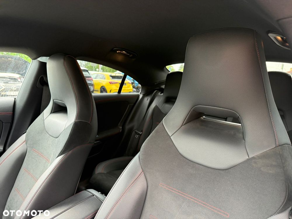 Mercedes-Benz CLA 180 AMG Line 7G-DCT - 25