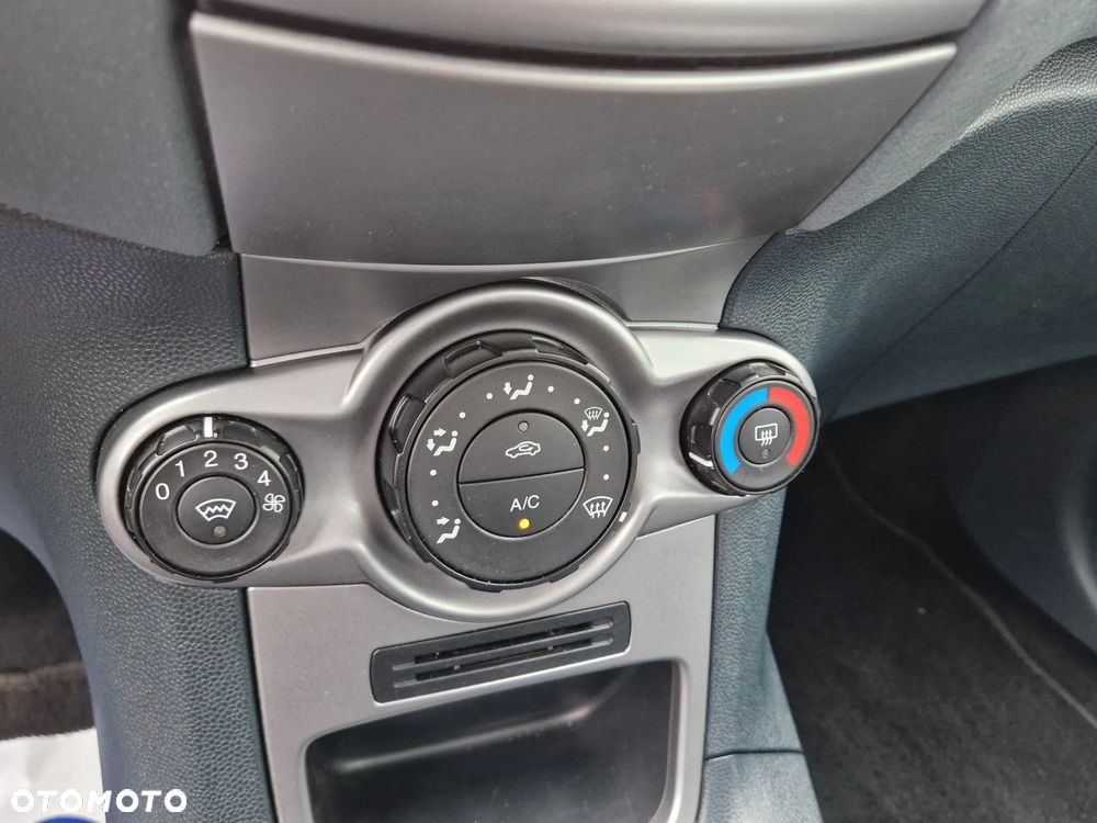 Ford Fiesta 1.4 Champions Edition - 25