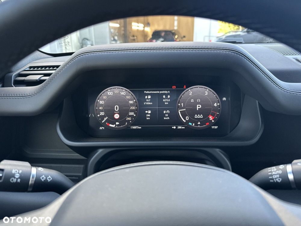 Land Rover Defender 3.0 D250 mHEV X-Dynamic HSE - 21