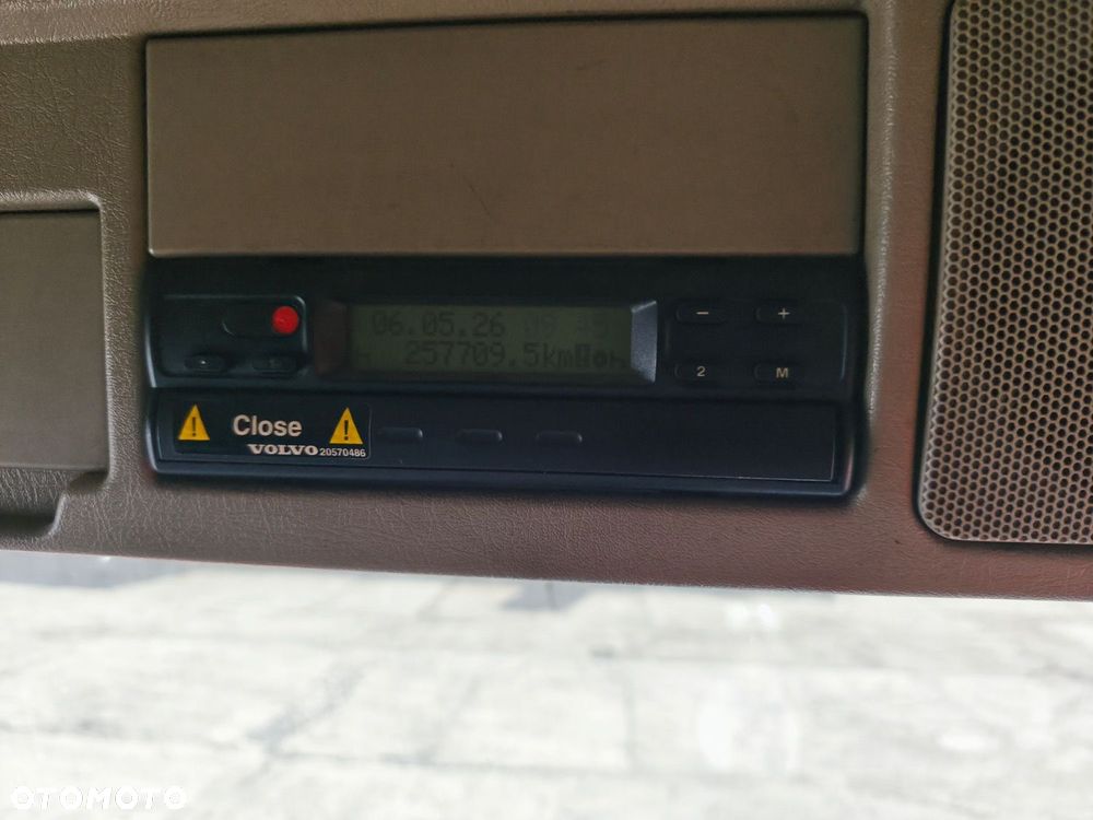 Volvo Fm 9 260 6X2 - 23