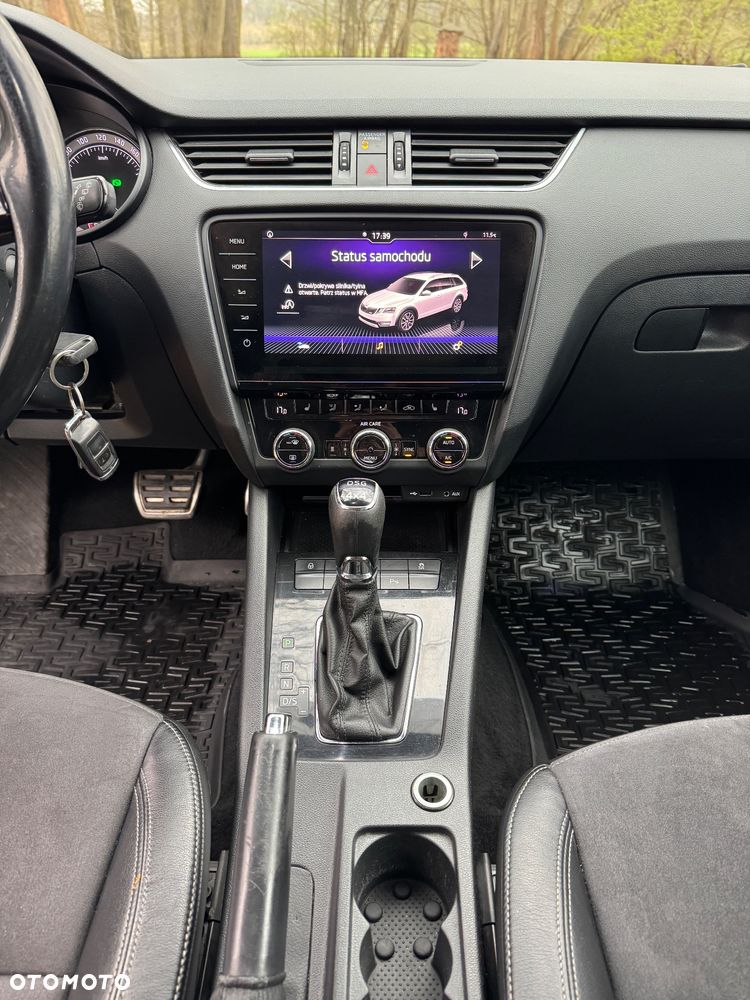 Skoda Octavia 2.0 TDI 4x4 DSG Scout - 17